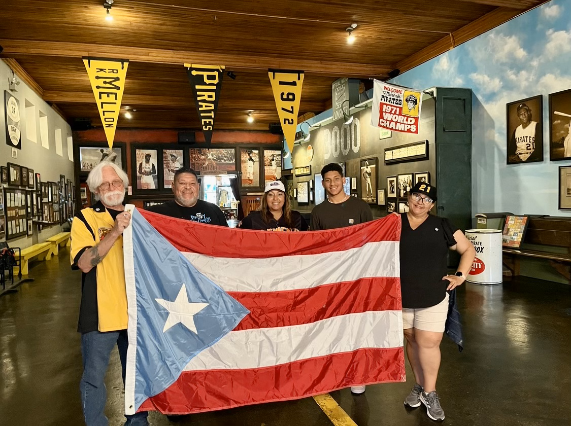Aida Lozada Rivera (center) during her visit to the Clemente Museum